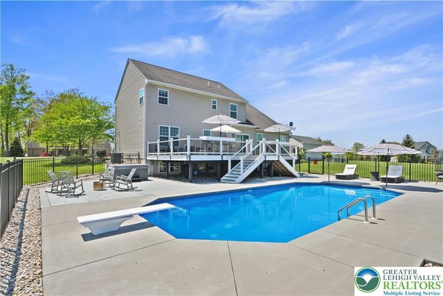 2255 Redwood Drive, North Whitehall Twp, PA 18080