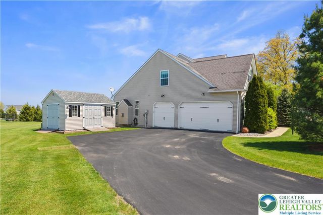 2255 Redwood Drive, North Whitehall Twp, PA 18080
