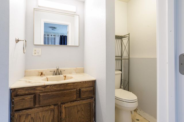 1206 S Best Rd, Veradale, WA 99037