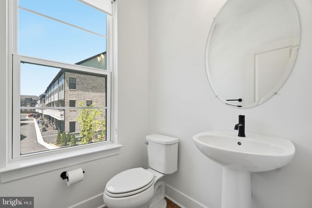 10235 DALMATIAN ST, Rockville, MD 20850