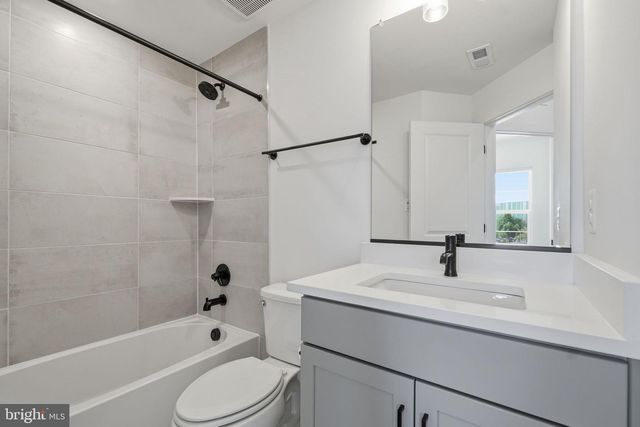 10235 DALMATIAN ST, Rockville, MD 20850