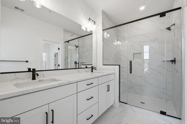 10235 DALMATIAN ST, Rockville, MD 20850