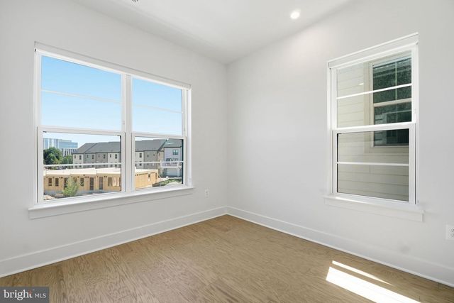 10235 DALMATIAN ST, Rockville, MD 20850