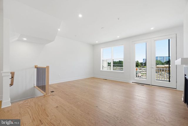 10235 DALMATIAN ST, Rockville, MD 20850