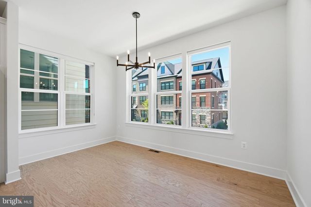 10235 DALMATIAN ST, Rockville, MD 20850