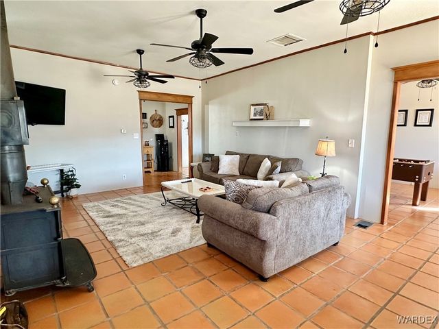 3863 W Third Avenue, Yucca, AZ 86438