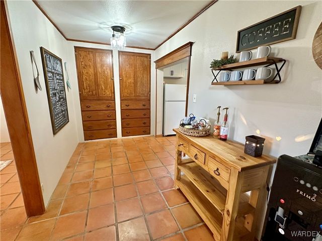 3863 W Third Avenue, Yucca, AZ 86438