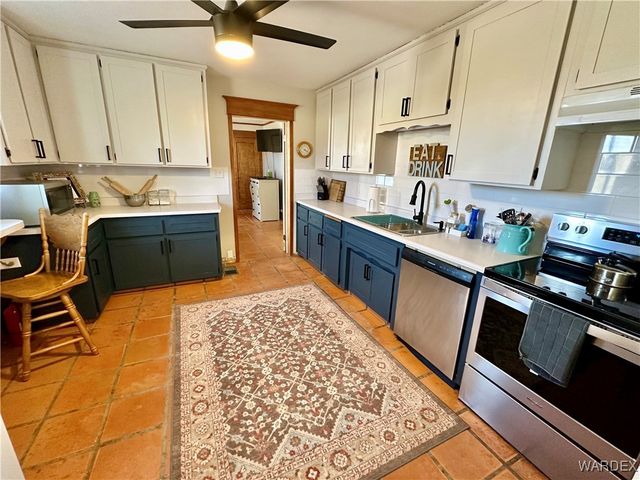 3863 W Third Avenue, Yucca, AZ 86438