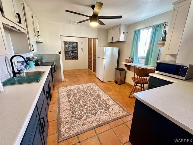 3863 W Third Avenue, Yucca, AZ 86438