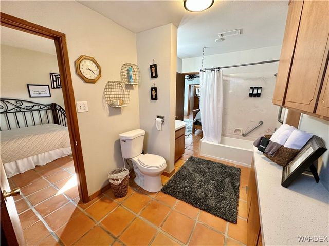 3863 W Third Avenue, Yucca, AZ 86438