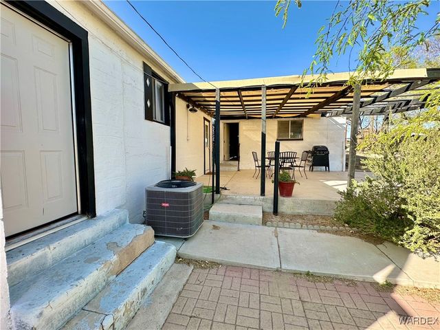 3863 W Third Avenue, Yucca, AZ 86438