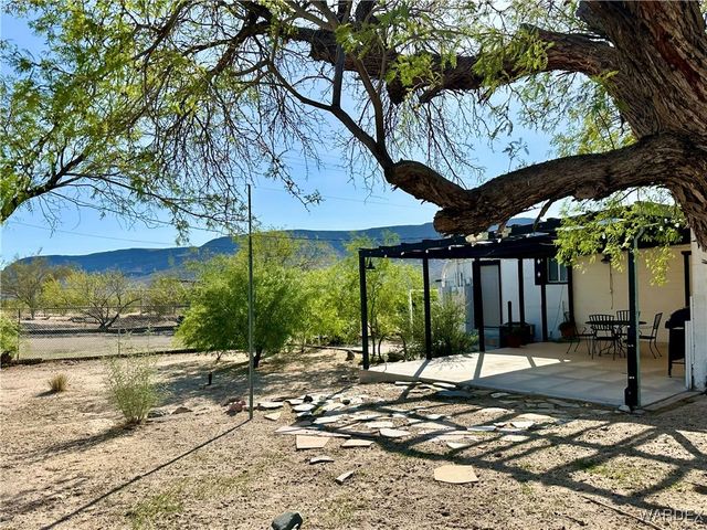 3863 W Third Avenue, Yucca, AZ 86438