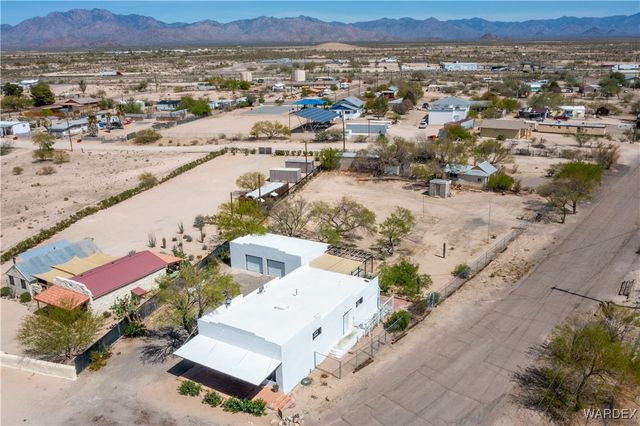 3863 W Third Avenue, Yucca, AZ 86438