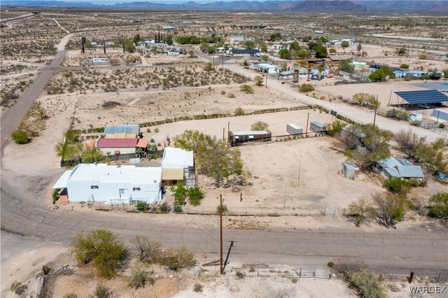 3863 W Third Avenue, Yucca, AZ 86438