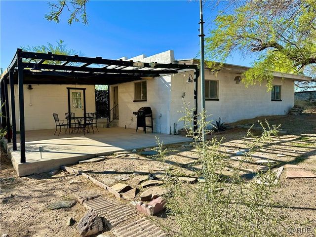 3863 W Third Avenue, Yucca, AZ 86438