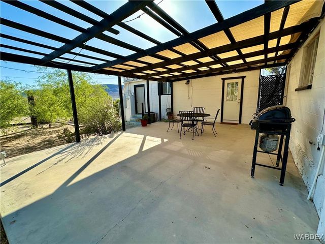 3863 W Third Avenue, Yucca, AZ 86438