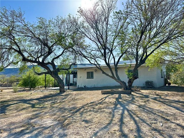 3863 W Third Avenue, Yucca, AZ 86438