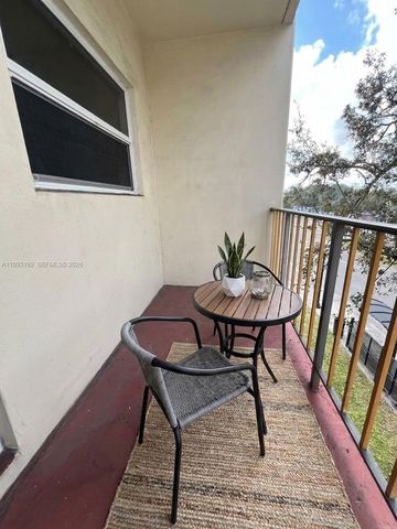 1747 Rodman Street 309, Hollywood, FL 33020