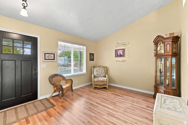 1886 S DAHL LN, Syracuse, UT 84075
