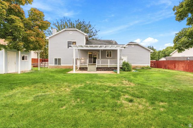 1886 S DAHL LN, Syracuse, UT 84075