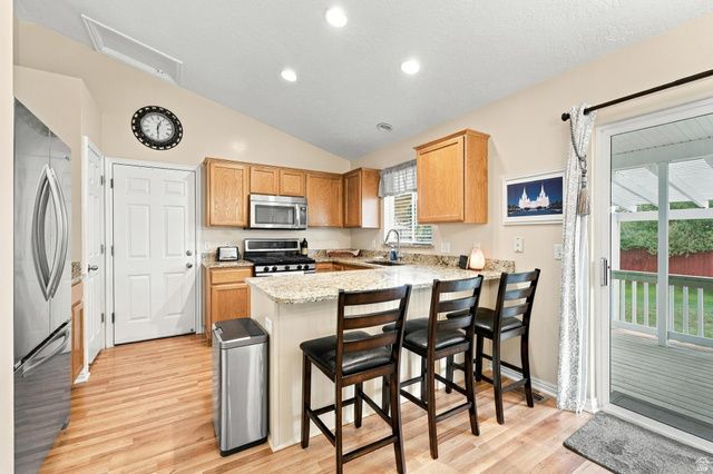 1886 S DAHL LN, Syracuse, UT 84075