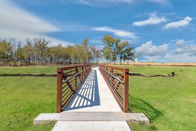 446 Lucky Ave, Elgin, TX 78621