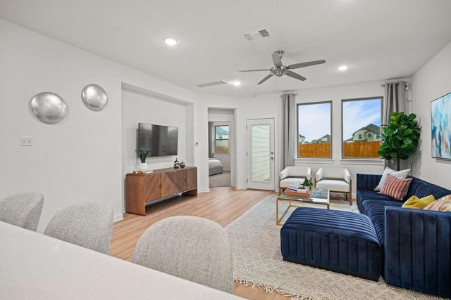 446 Lucky Ave, Elgin, TX 78621