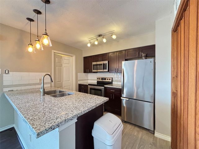 8020 Braesmain Drive 1604, Houston, TX 77025