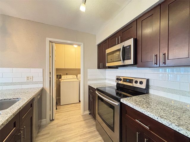 8020 Braesmain Drive 1604, Houston, TX 77025
