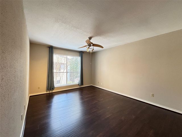 8020 Braesmain Drive 1604, Houston, TX 77025