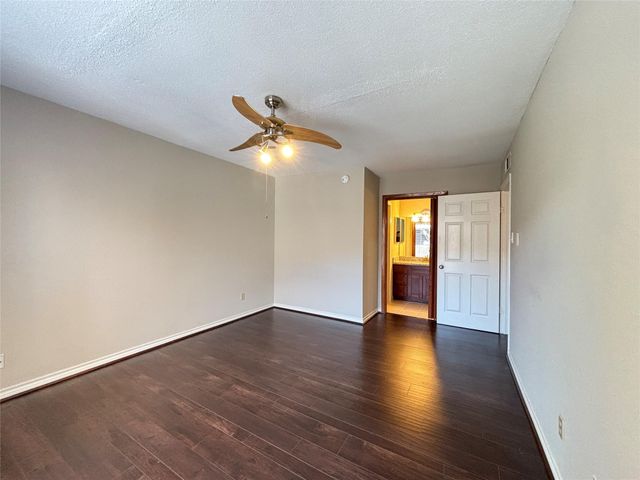 8020 Braesmain Drive 1604, Houston, TX 77025
