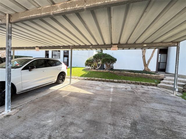 8020 Braesmain Drive 1604, Houston, TX 77025