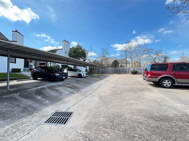 8020 Braesmain Drive 1604, Houston, TX 77025