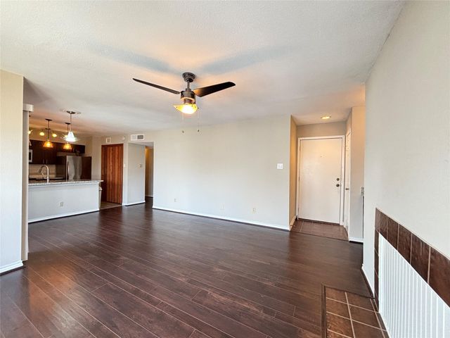 8020 Braesmain Drive 1604, Houston, TX 77025