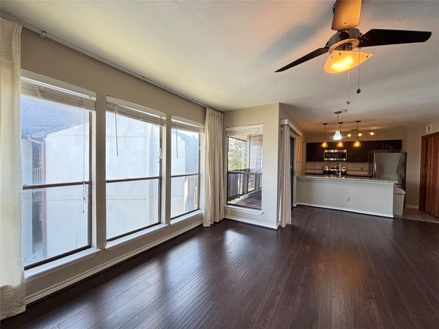 8020 Braesmain Drive 1604, Houston, TX 77025