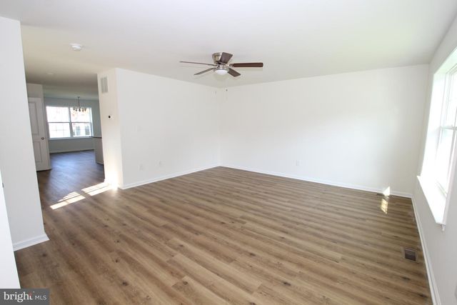 3 BUTTONWOOD AVE, New Castle, DE 19720