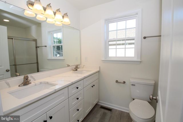 3 BUTTONWOOD AVE, New Castle, DE 19720