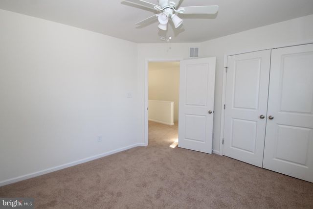 3 BUTTONWOOD AVE, New Castle, DE 19720