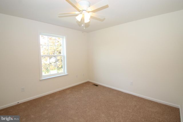 3 BUTTONWOOD AVE, New Castle, DE 19720