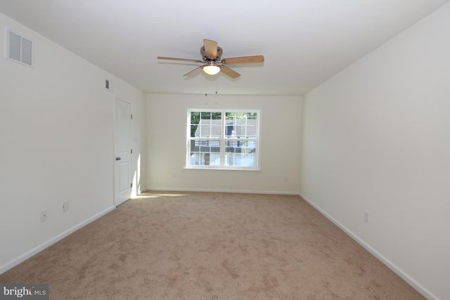 3 BUTTONWOOD AVE, New Castle, DE 19720