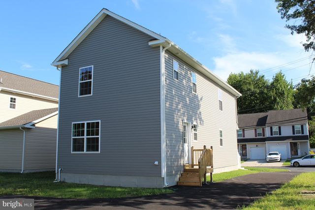 3 BUTTONWOOD AVE, New Castle, DE 19720