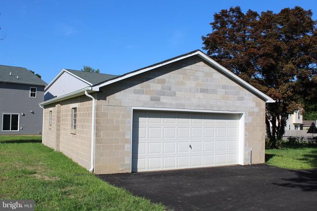 3 BUTTONWOOD AVE, New Castle, DE 19720