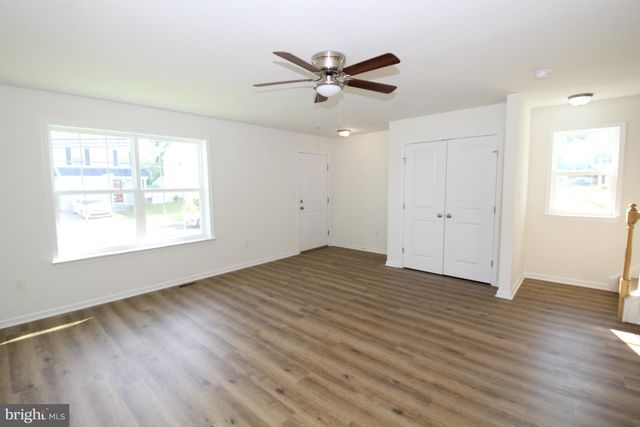 3 BUTTONWOOD AVE, New Castle, DE 19720