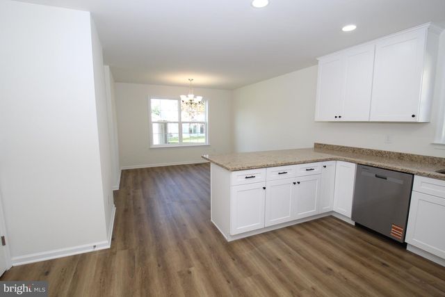 3 BUTTONWOOD AVE, New Castle, DE 19720