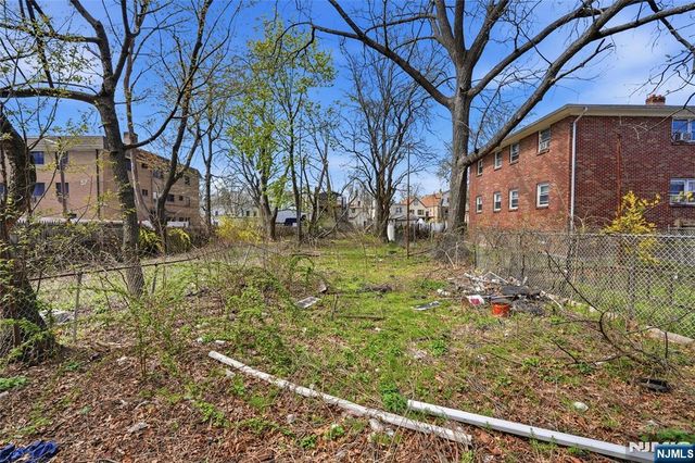 63 Linden Avenue, Irvington, NJ 07111