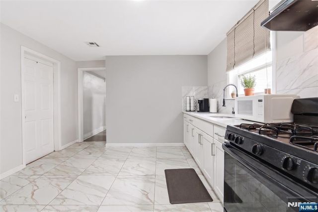 63 Linden Avenue, Irvington, NJ 07111