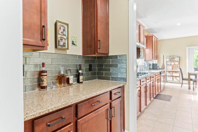 1356 Scotsman Drive, Grove City, OH 43123