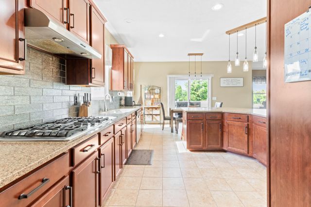 1356 Scotsman Drive, Grove City, OH 43123