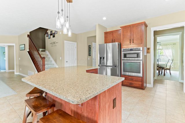 1356 Scotsman Drive, Grove City, OH 43123