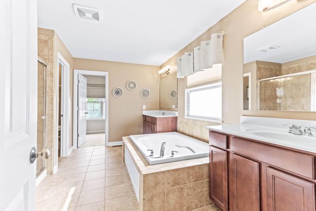 1356 Scotsman Drive, Grove City, OH 43123
